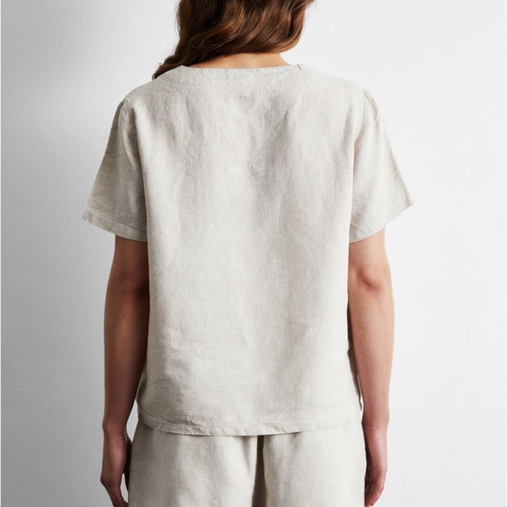 Bed Threads L Linen V Neck Top - Picture 4 of 12